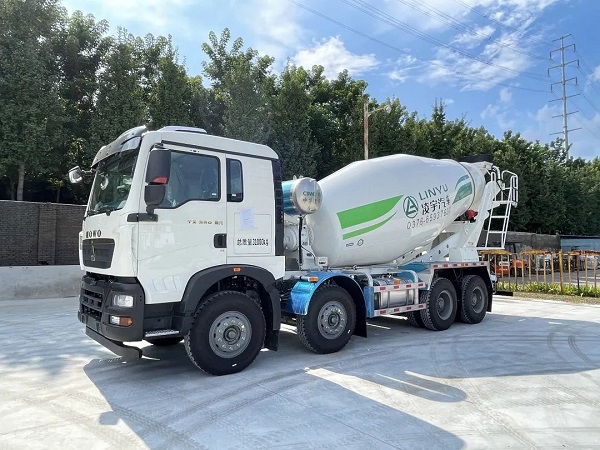 凌宇混动搅拌车