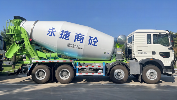 重汽&凌宇搅拌车交付客户