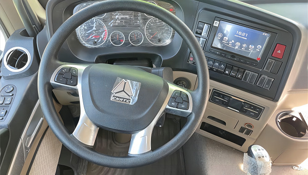 重汽&凌宇搅拌车交付客户