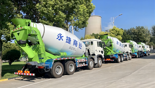 重汽&凌宇搅拌车交付客户