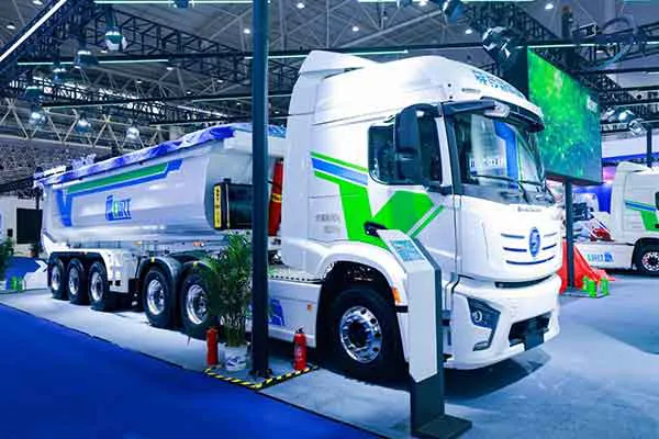 EVRT-700纯电动头挂渣土车