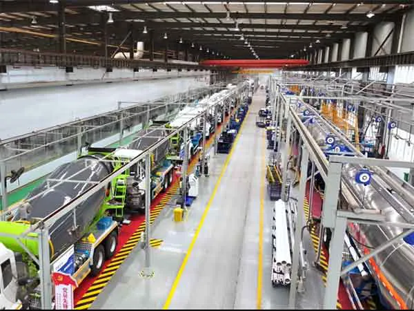 势起2026！主流媒体深度聚焦，中集车辆DTB·搅拌车业务集团抢跑“开门红”