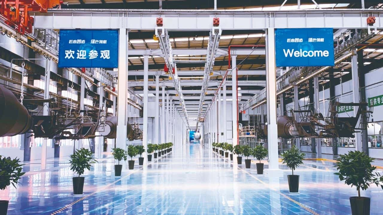 《河南卫视》聚焦中集车辆洛阳搅拌车智能工厂